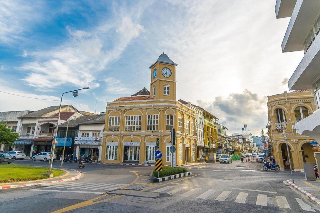 B2 Phuket Boutique & Budget Hotel Екстериор снимка