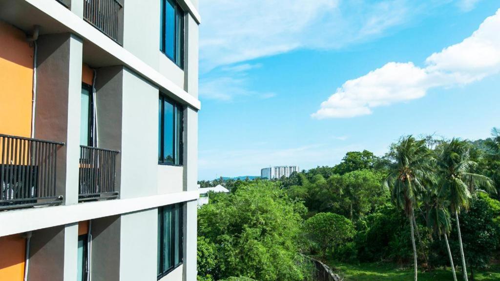 B2 Phuket Boutique & Budget Hotel Екстериор снимка