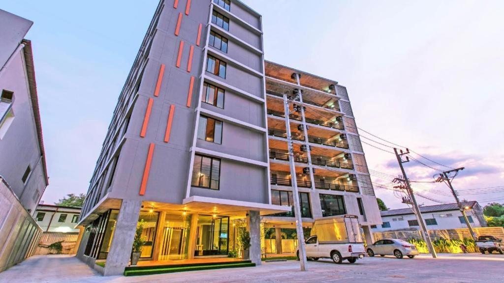 B2 Phuket Boutique & Budget Hotel Екстериор снимка