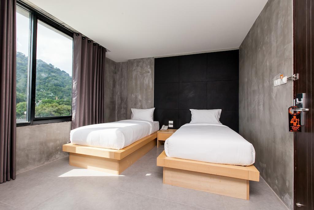 B2 Phuket Boutique & Budget Hotel Стая снимка