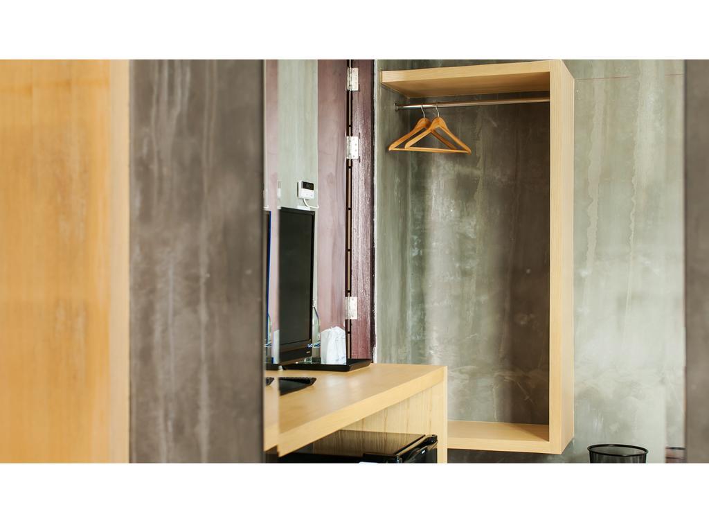 B2 Phuket Boutique & Budget Hotel Екстериор снимка
